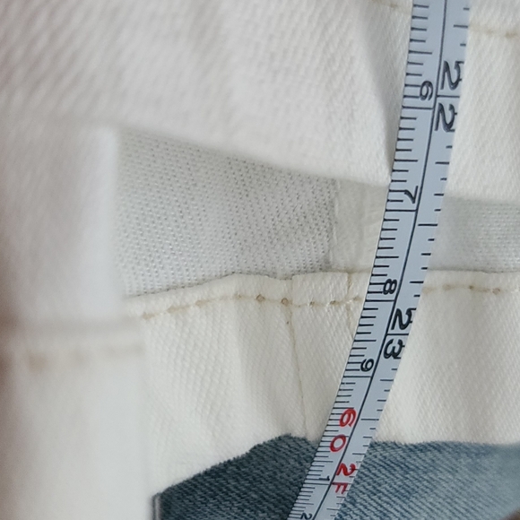 White skirt - Picture 11 of 11